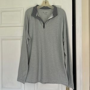 Men’s Under Armour zip top. Size XL